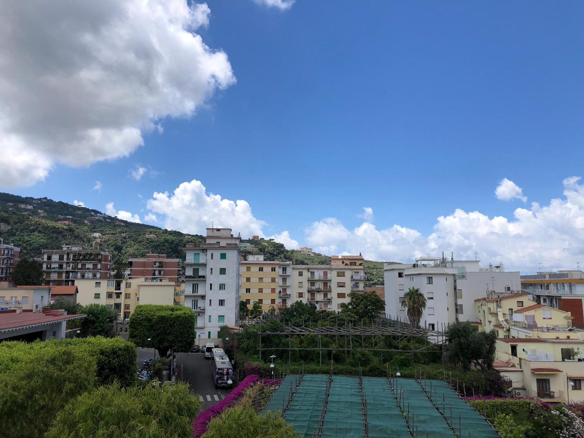 The Place Piazza Lauro Sorrento Esterno foto